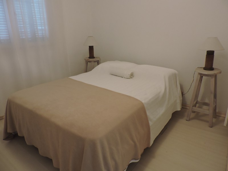 simpatica casa en alquiler de la ruta al mar a una cuadra de Montoya