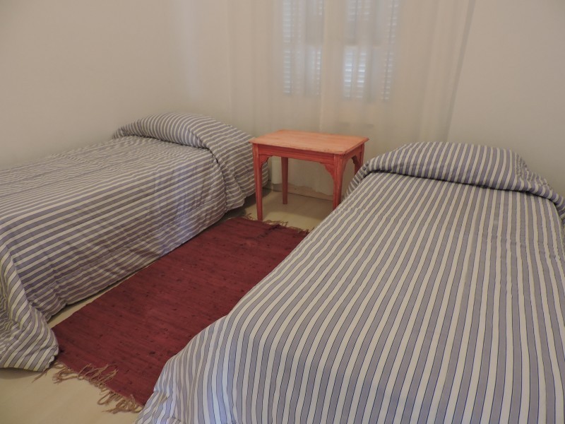 simpatica casa en alquiler de la ruta al mar a una cuadra de Montoya