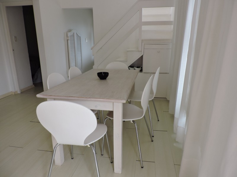 simpatica casa en alquiler de la ruta al mar a una cuadra de Montoya