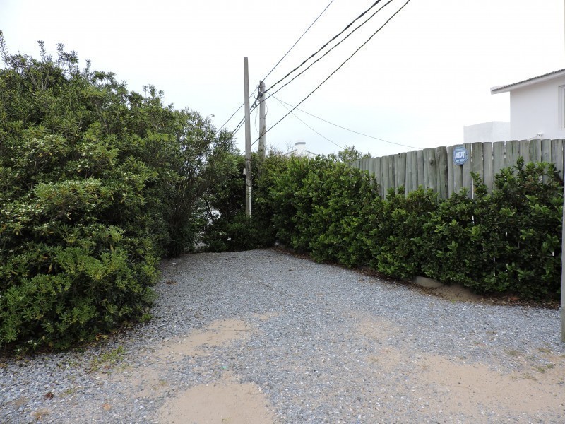 simpatica casa en alquiler de la ruta al mar a una cuadra de Montoya