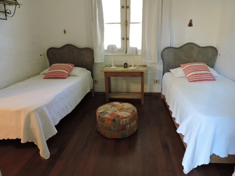 Casa de cinco dormitorios en Laguna Blanca