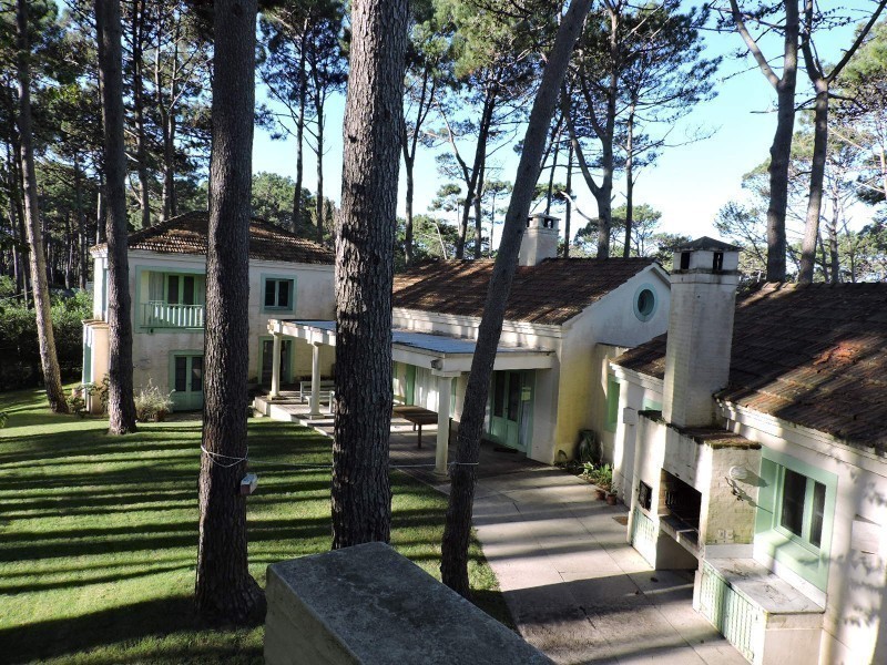 Casa de cinco dormitorios en Laguna Blanca