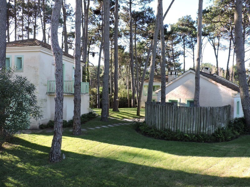 Casa de cinco dormitorios en Laguna Blanca