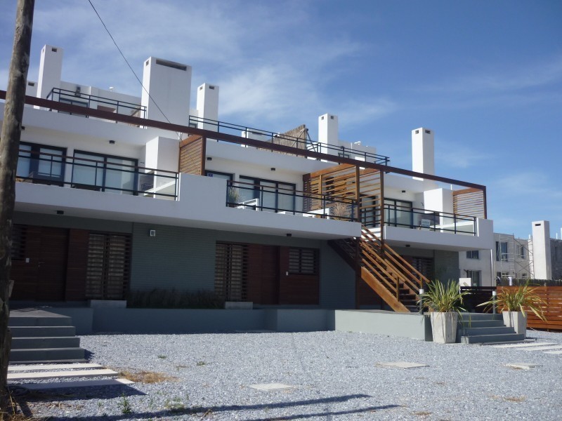 Departamento en alquiler y venta con vista al mar en Manantiales.