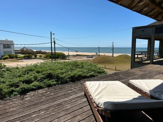 Espectacular casa en alquiler de estilo japonés a metros de la playa, Montoya, La Barra.