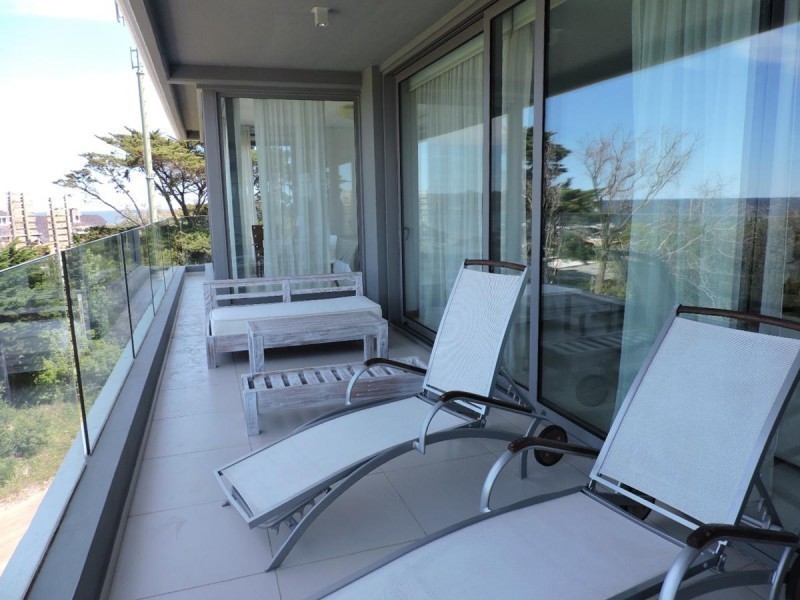 Departamento en alquiler en Tiburon Terraza Barra La Brava