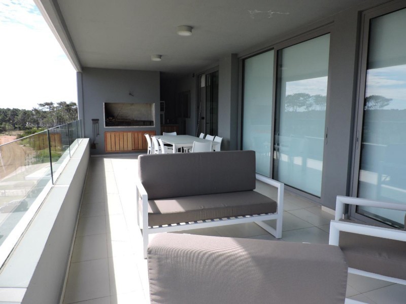 Departamento en alquiler en Tiburon Terraza Barra La Brava