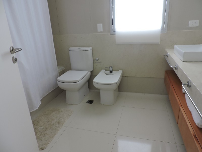 Departamento amplio y luminoso en alquiler próximo a Bikini Beach Manantiales