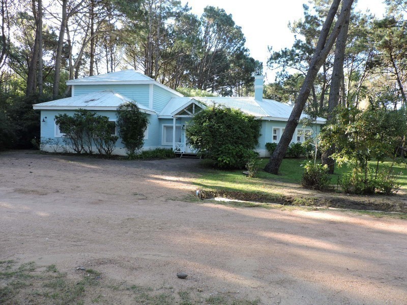 Lindisima casa en Laguna Blanca con cinco dormitorios