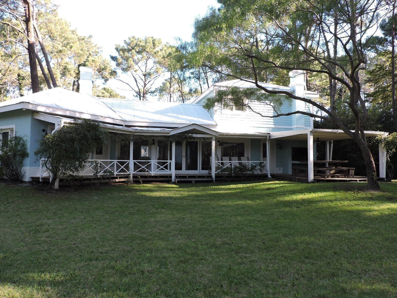 Lindisima casa en Laguna Blanca con cinco dormitorios