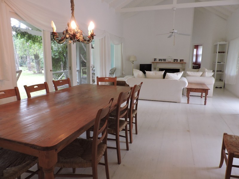 Lindisima casa en Laguna Blanca con cinco dormitorios