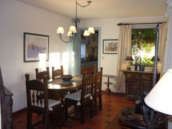 Clásico chalet en alquiler sobre La Barra muy bien ubicado