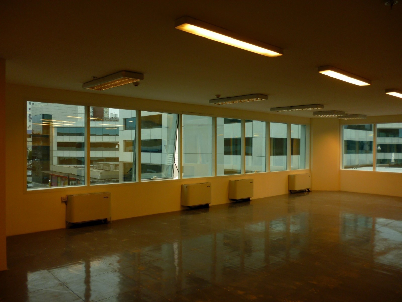 OFICINA WTC - ALQUILER Y VENTA