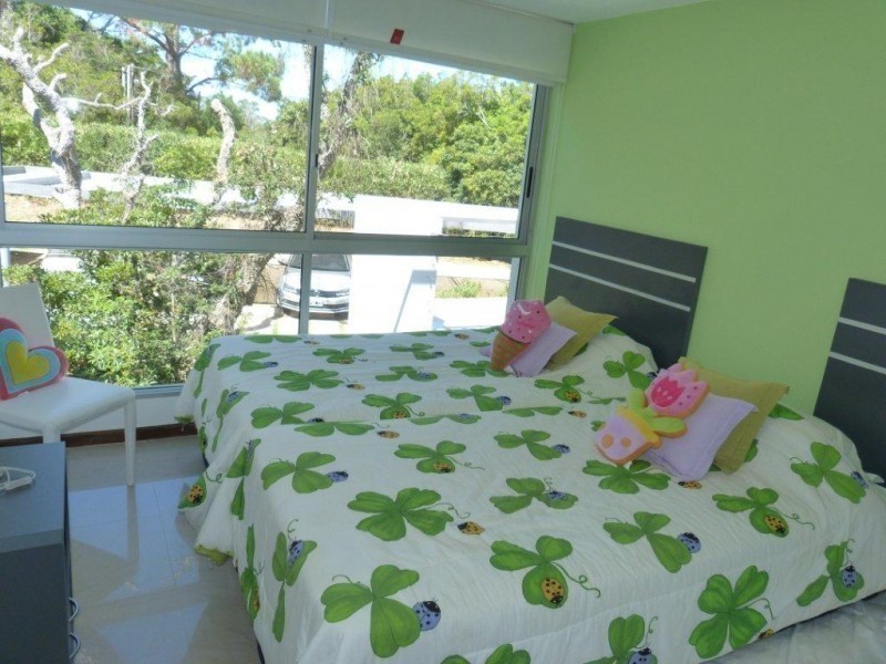 Excelente apartamento dos dormitorios, dos baños con amplias terrazas y vista al mar