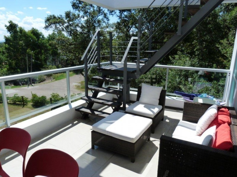 Excelente apartamento dos dormitorios, dos baños con amplias terrazas y vista al mar