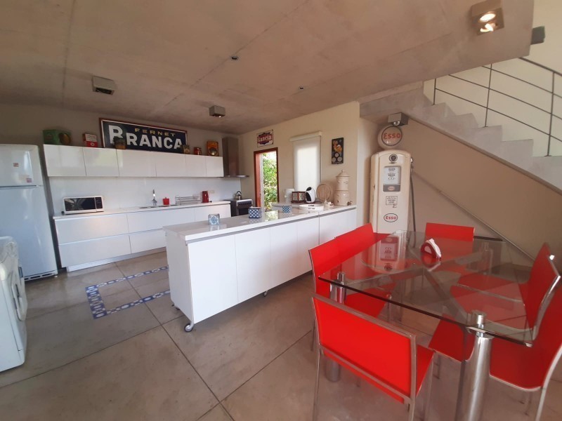 Casa en alquiler en La Barra con piscina 
