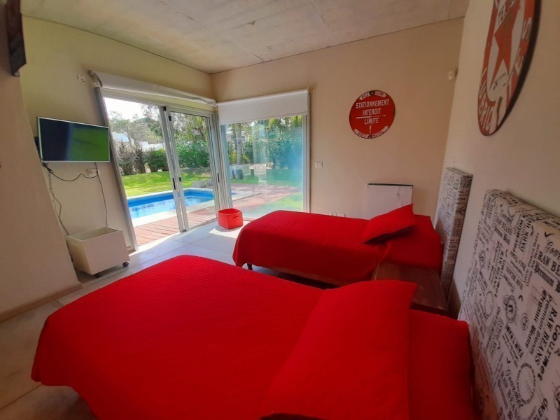 Casa en alquiler en La Barra con piscina 