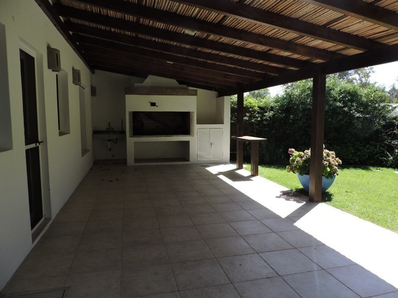 Casa en alquiler en la zona de Club de La Barra