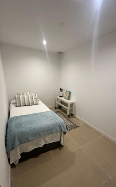 Departamento moderno en alquiler en Manantiales con servicios