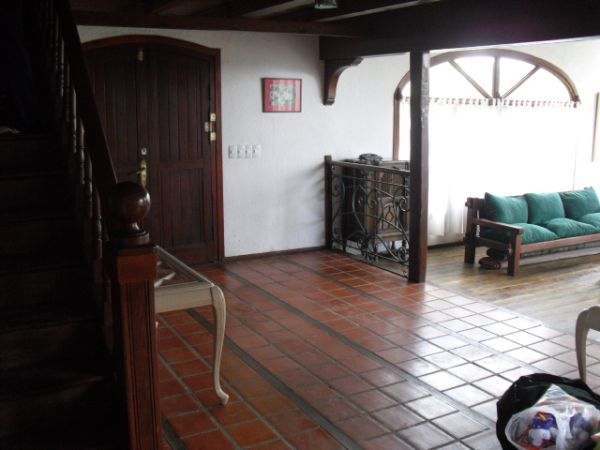 Cálida casa con muy buena vista al mar.