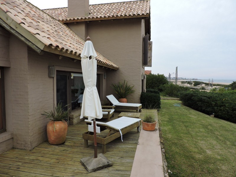 CASA EN ALQUILER EN MONTOYA CON VISTAS AL MAR 