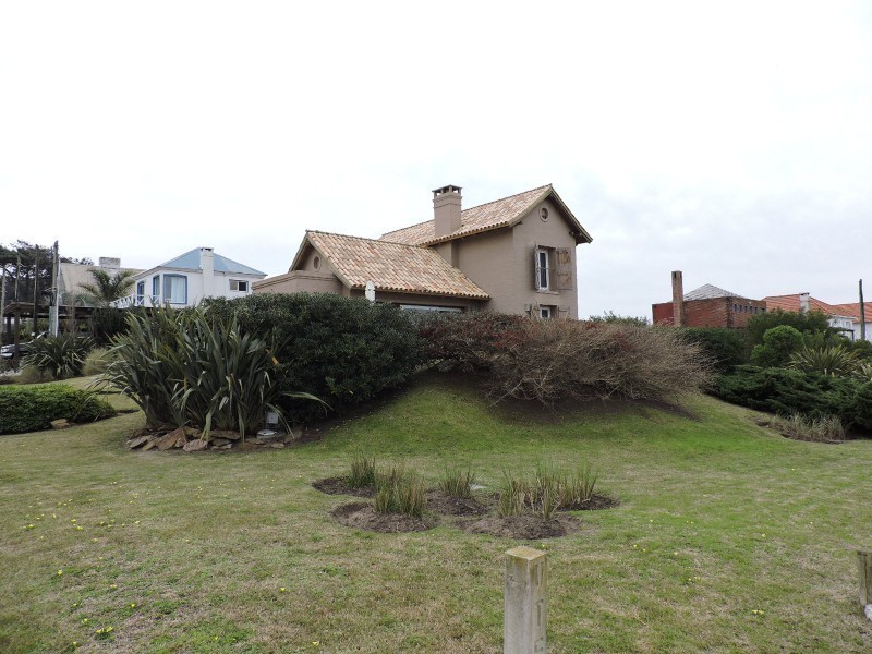 CASA EN ALQUILER EN MONTOYA CON VISTAS AL MAR 
