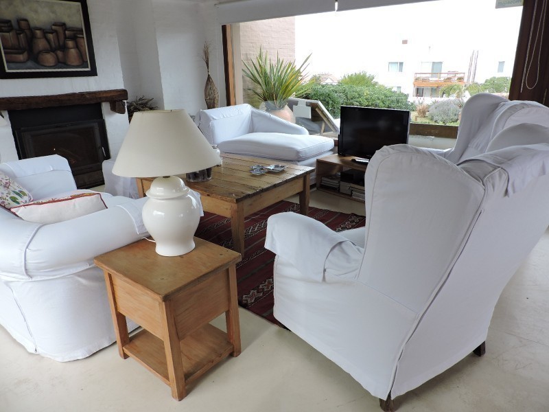 CASA EN ALQUILER EN MONTOYA CON VISTAS AL MAR 