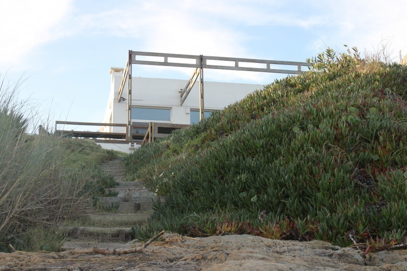 Imperdible casa sobre el agua 