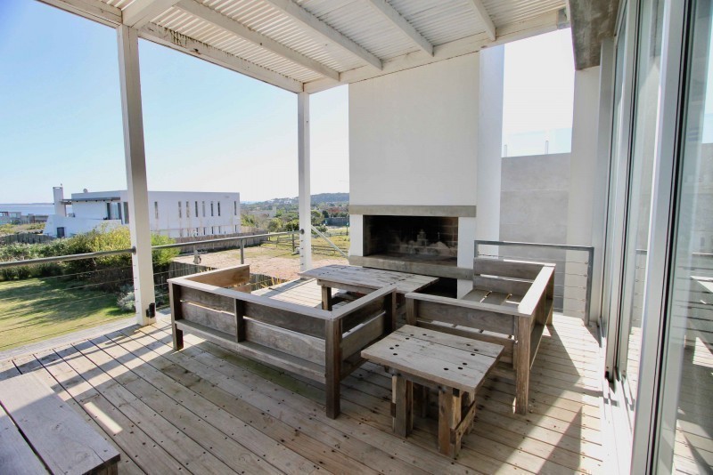 Casa en Jose Ignacio con vista al atardecer