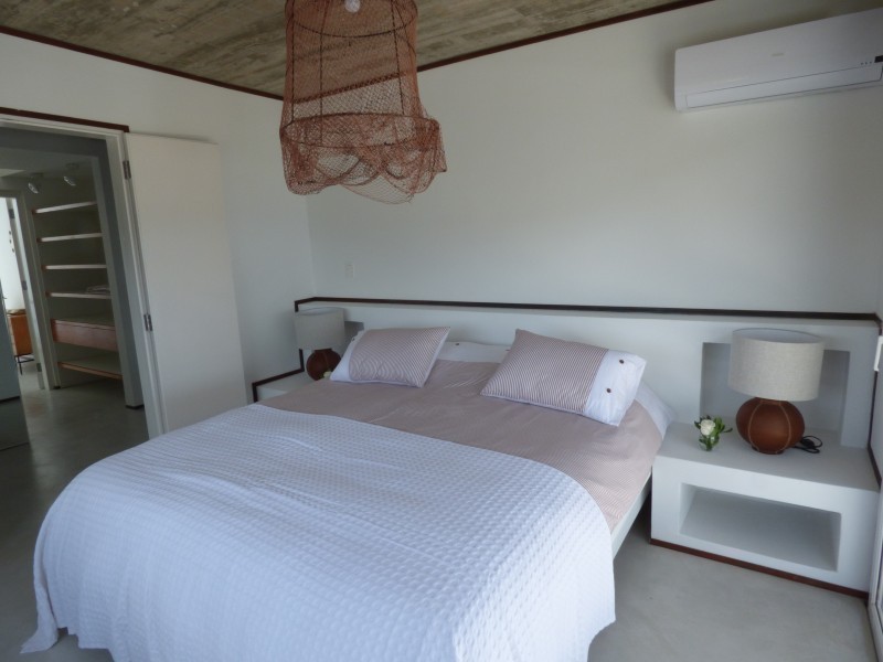 Lindisima casa en el pueblo con vista al mar