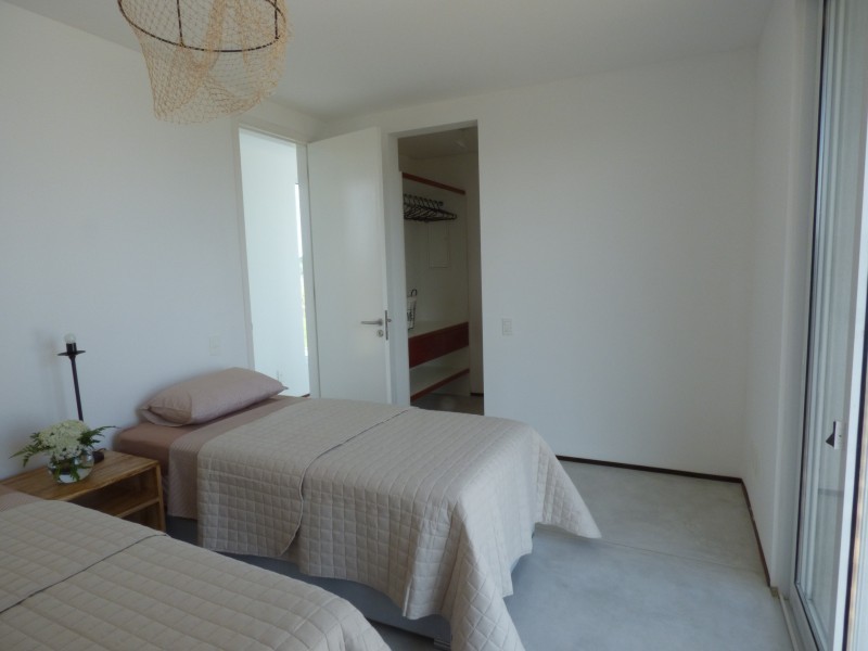 Lindisima casa en el pueblo con vista al mar