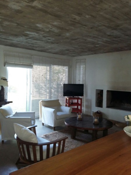 Casa Moderna En La Juanita Frente al Bosque