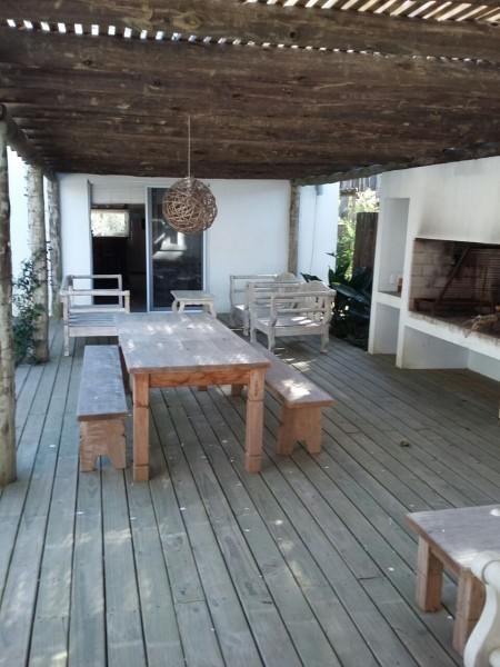 Casa Moderna En La Juanita Frente al Bosque