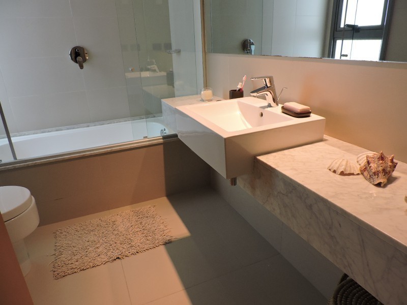 Lindisimo departamento de planta jardin con piscina propia