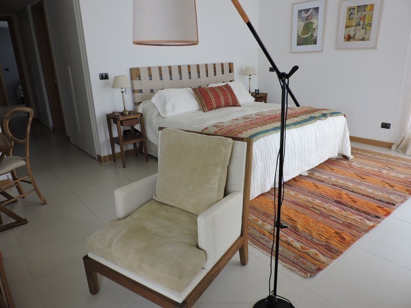 Lindisimo departamento de planta jardin con piscina propia