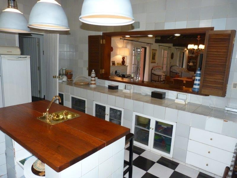 Excelente y confortable casa muy bien equipada con mucho jardín