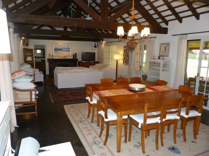 Excelente y confortable casa muy bien equipada con mucho jardín