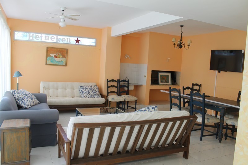 Amplio departamento en alquiler frente a la playa brava