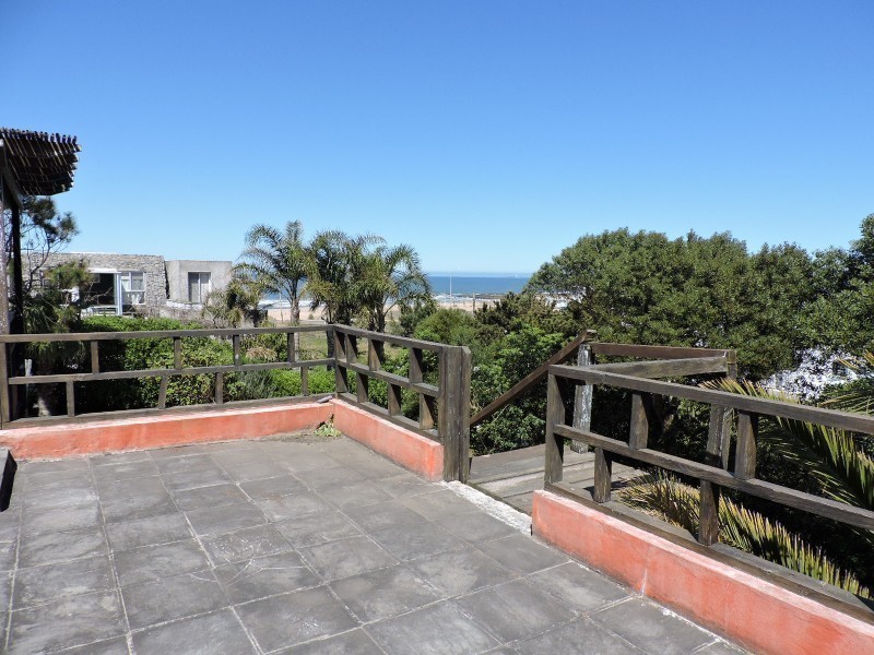 Casa con piscina en Montoya con vistas al mar