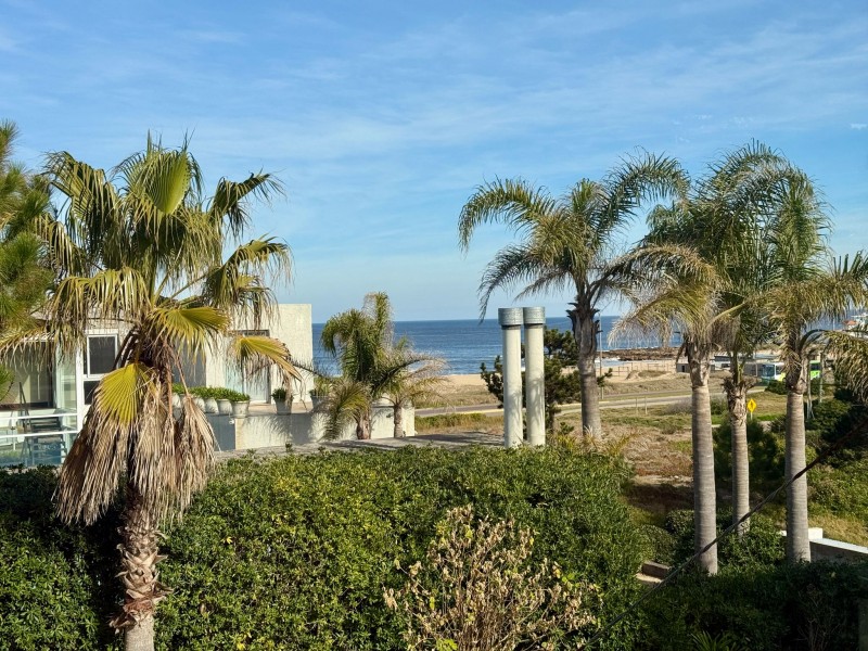 Casa con piscina en Montoya con vistas al mar
