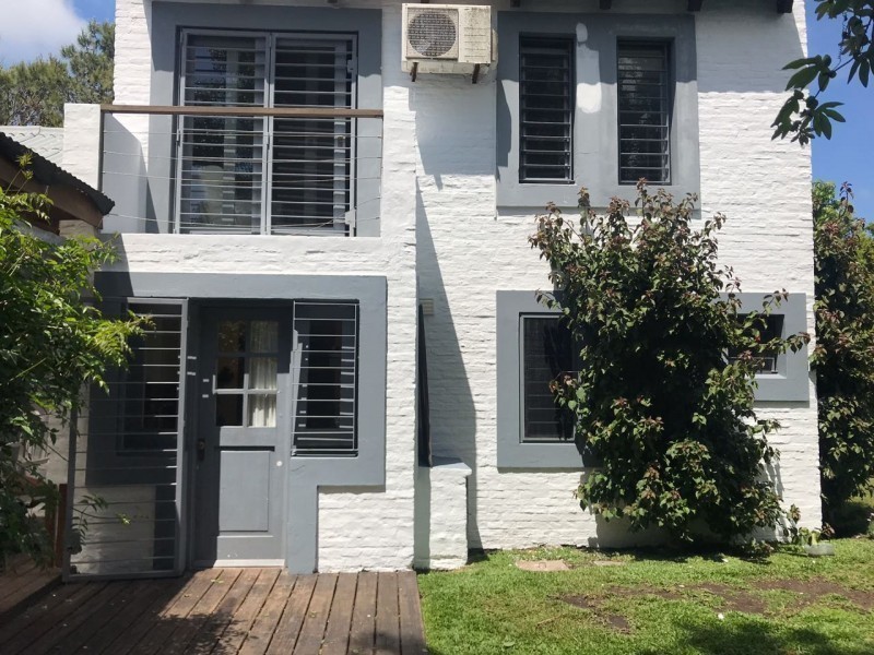 Casa en LA Barra con piscina 
