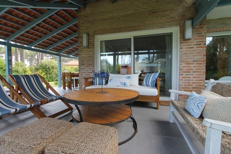 Casa de 4 dormitorios en Montoya 
