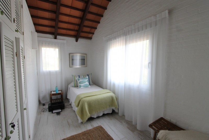 Casa de 4 dormitorios en Montoya 