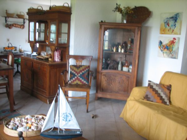 Comoda casa a pocos metros del mar.