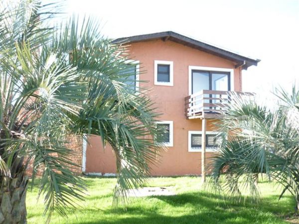 Comoda casa a pocos metros del mar.