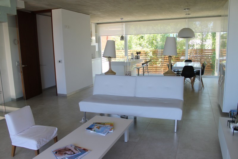 Casa Moderna a media cuadra de la playa de La Barra