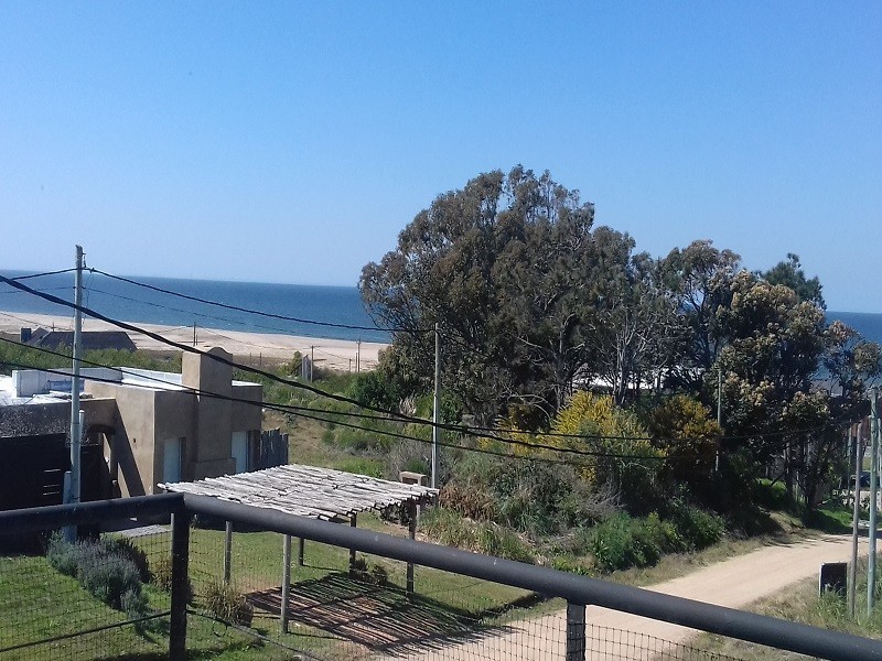 Casa en alquiler en Balneario Buenos Aires.