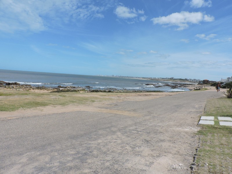 Departamento en venta en La Barra con terraza propia