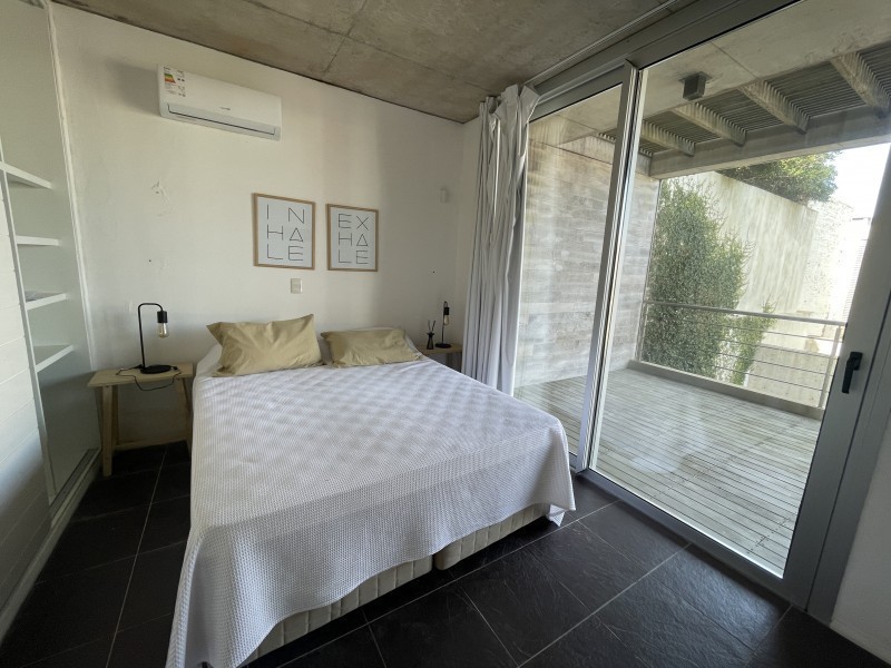 Departamento en venta en La Barra con terraza propia