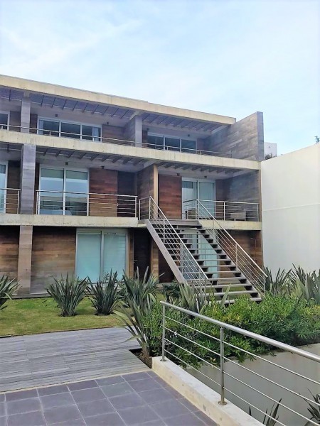 Departamento en venta en La Barra con terraza propia